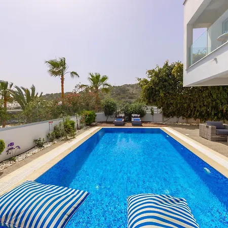 Fig Tree Bay Residences 4 פרוטאראס